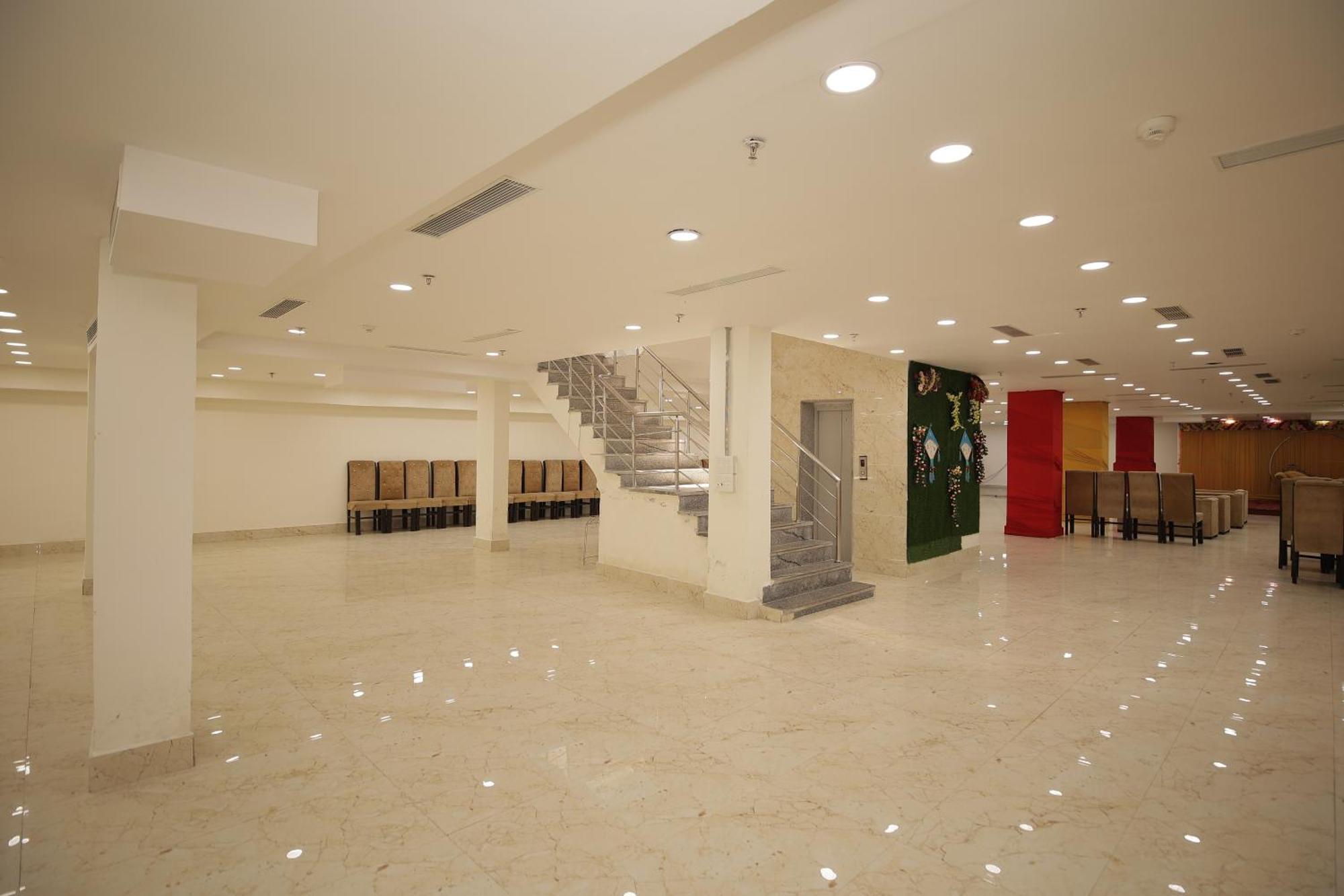 Hotel The Anvi Residency Sector 122 ノイダ エクステリア 写真